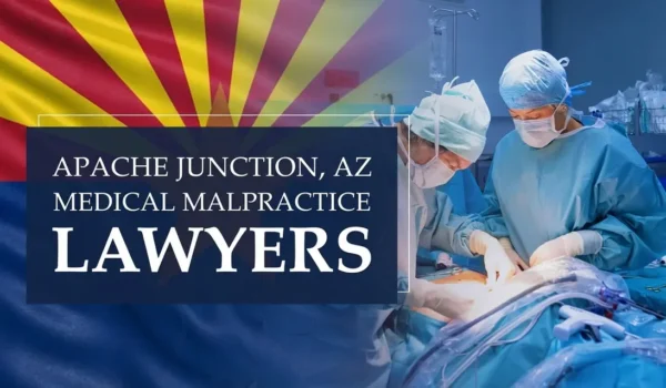 La bandera del estado de Arizona se integra en un entorno sanitario de Apache Junction donde se ha producido un caso de negligencia médica, lo que ilustra la necesidad de contar con abogados especializados en negligencia médica para ayudar a los pacientes que han sufrido daños a manos de profesionales médicos y centros de salud.