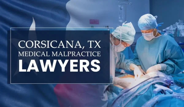 La bandera del Estado de Texas se mezcla con un entorno sanitario en Corsicana donde se ha producido una negligencia médica, lo que representa la necesidad de que los abogados especializados en negligencias médicas ayuden a los pacientes perjudicados por los profesionales médicos y los centros sanitarios.