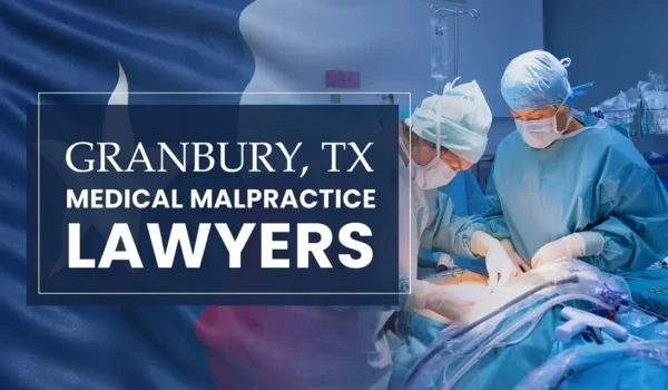 La bandera del Estado de Texas se funde con un entorno sanitario de Granbury en el que se ha producido una negligencia médica, lo que representa la necesidad de que los abogados especializados en negligencias médicas ayuden a los pacientes perjudicados por los profesionales médicos y los centros sanitarios.
