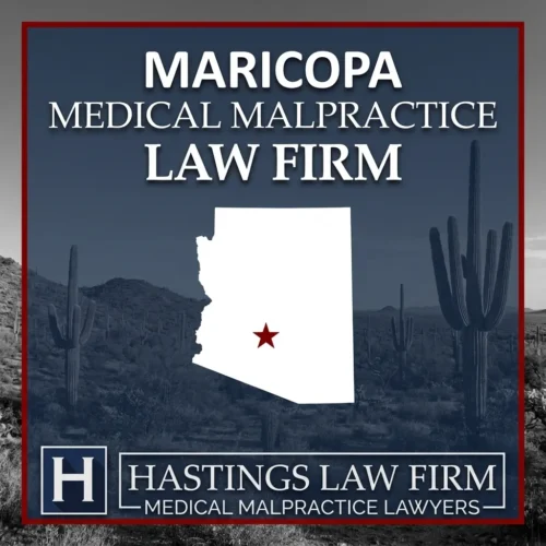 Los mejores abogados especializados en negligencia médica en Maricopa, Arizona Una imagen del paisaje de Maricopa, Arizona. Una estrella roja señala el lugar donde los abogados locales especializados en negligencia médica han ayudado a pacientes lesionados. El logotipo de Hastings Law Firm aparece en la parte inferior.