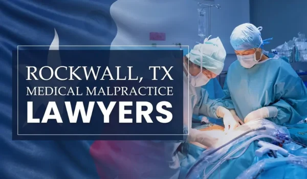 La bandera del Estado de Texas se mezcla con un entorno sanitario en Rockwall donde se ha producido una negligencia médica, lo que representa la necesidad de que los abogados especializados en negligencias médicas ayuden a los pacientes perjudicados por los profesionales médicos y los centros sanitarios.